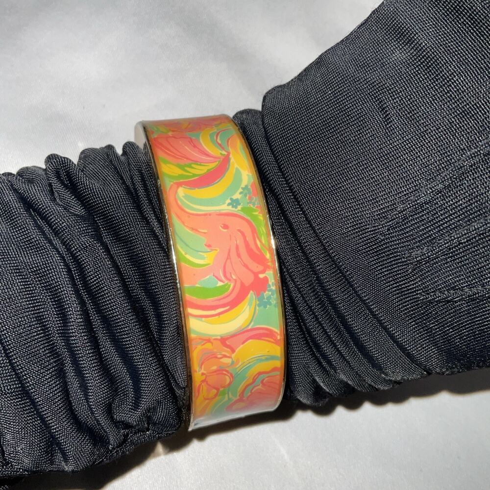VTG VINTAGE LILY PULITZER BOCA JUNGLE ENAMEL HINGED BANGLE BRACELET